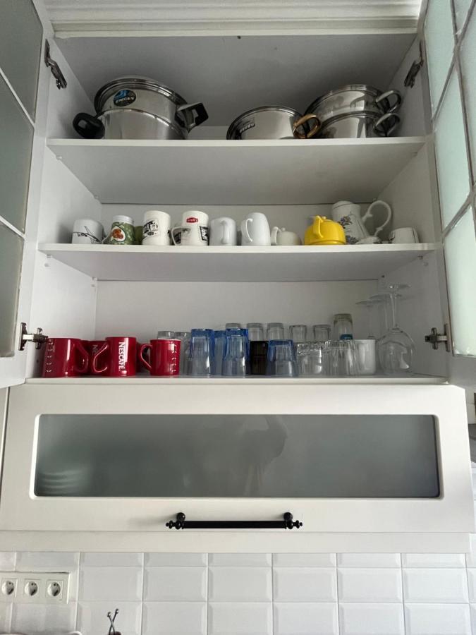 Apartamento Centrally Located, 2+1 House In Taksim, Cihangir Estambul Exterior foto