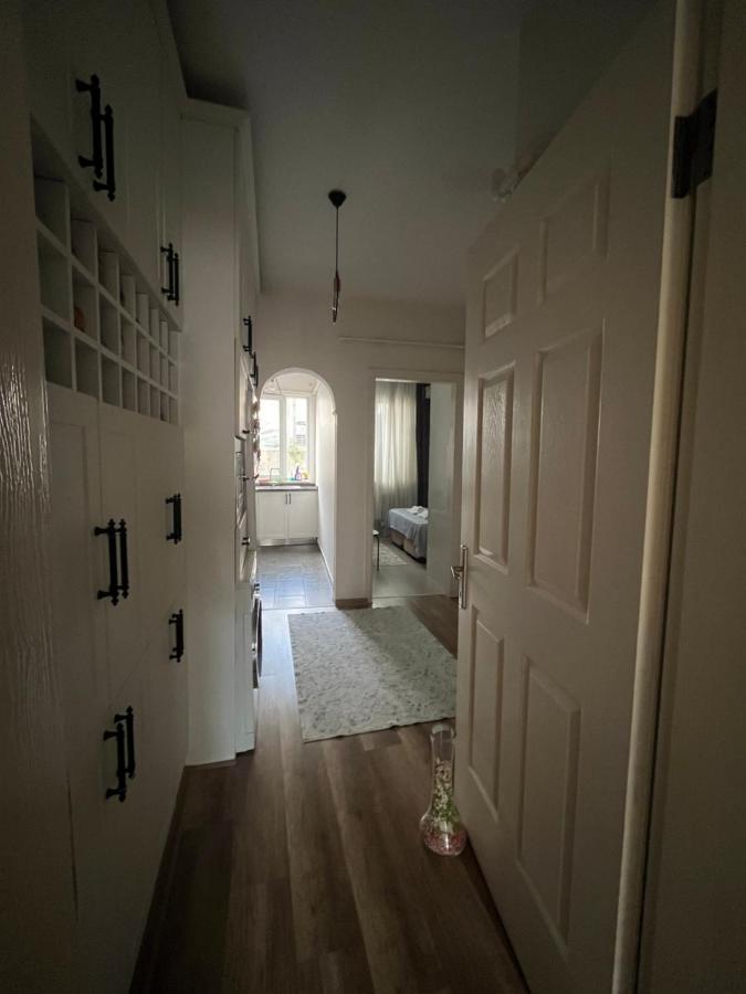 Apartamento Centrally Located, 2+1 House In Taksim, Cihangir Estambul Exterior foto