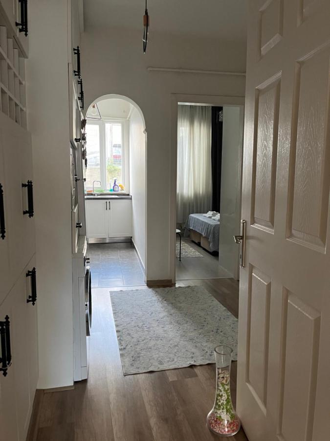 Apartamento Centrally Located, 2+1 House In Taksim, Cihangir Estambul Exterior foto