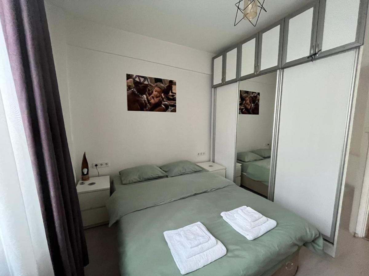 Apartamento Centrally Located, 2+1 House In Taksim, Cihangir Estambul Exterior foto