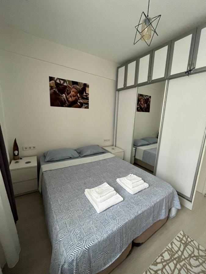 Apartamento Centrally Located, 2+1 House In Taksim, Cihangir Estambul Exterior foto